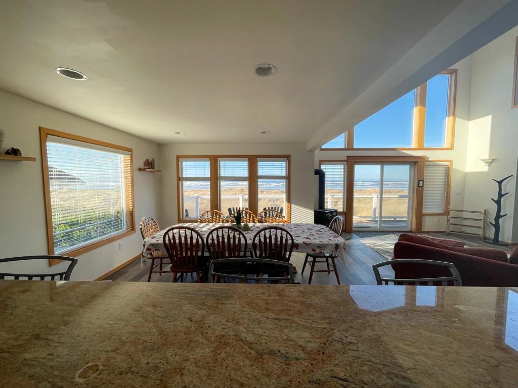 Moonstone Beach House - Hot Tub, Dog Friendly — photo 5