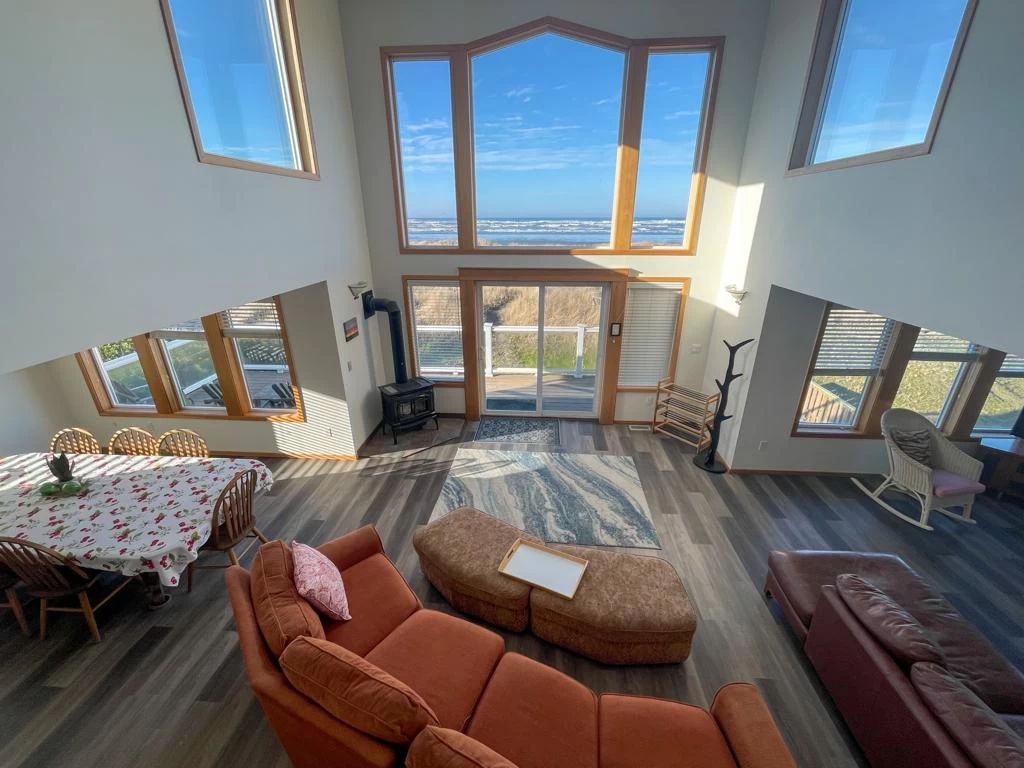 Moonstone Beach House - Hot Tub, Dog Friendly — photo 3