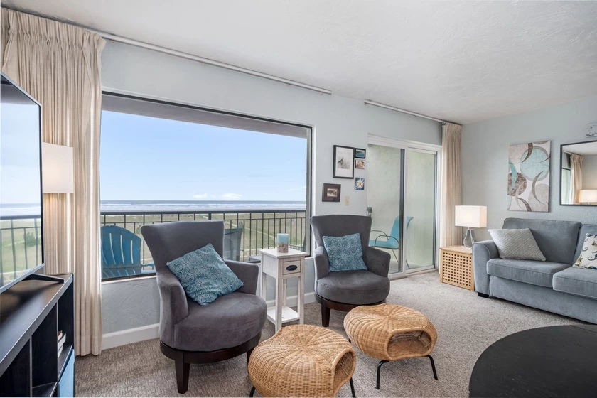 Seaside Beach Club 203 - Oceanfront Condo
