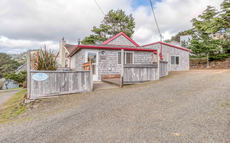 Birds Eye Beach House - Roads End — photo 2