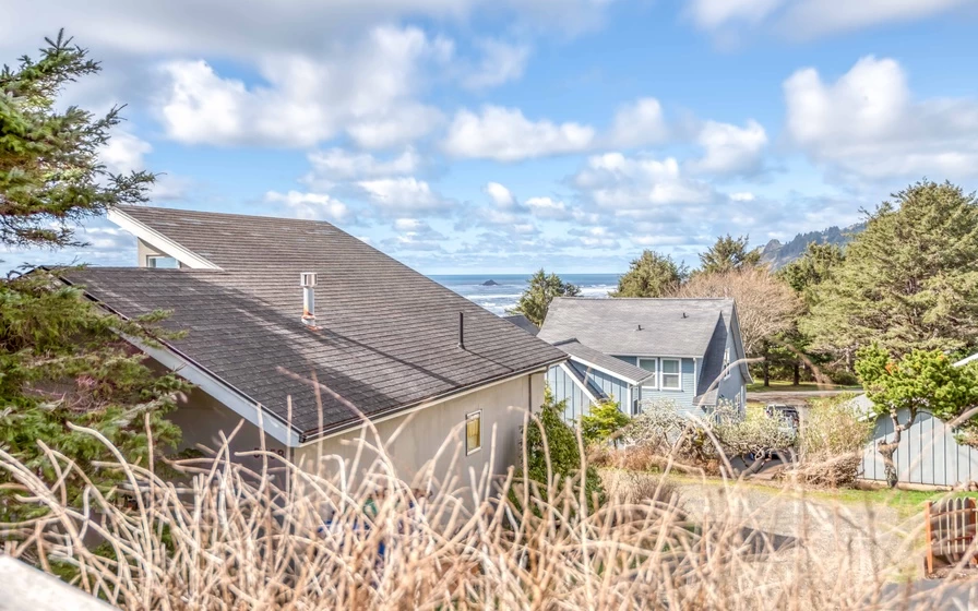 Birds Eye Beach House - Roads End — photo 3