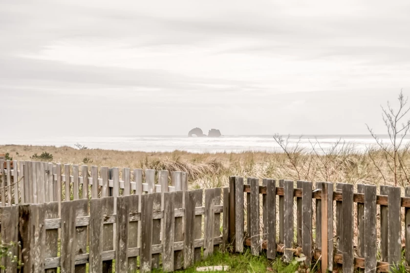 The Hamptons - Direct Beach Access