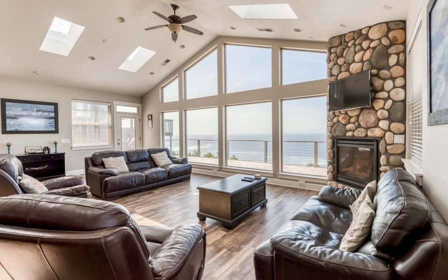 Pacific Breeze - Hot Tub, Game Room — photo 5