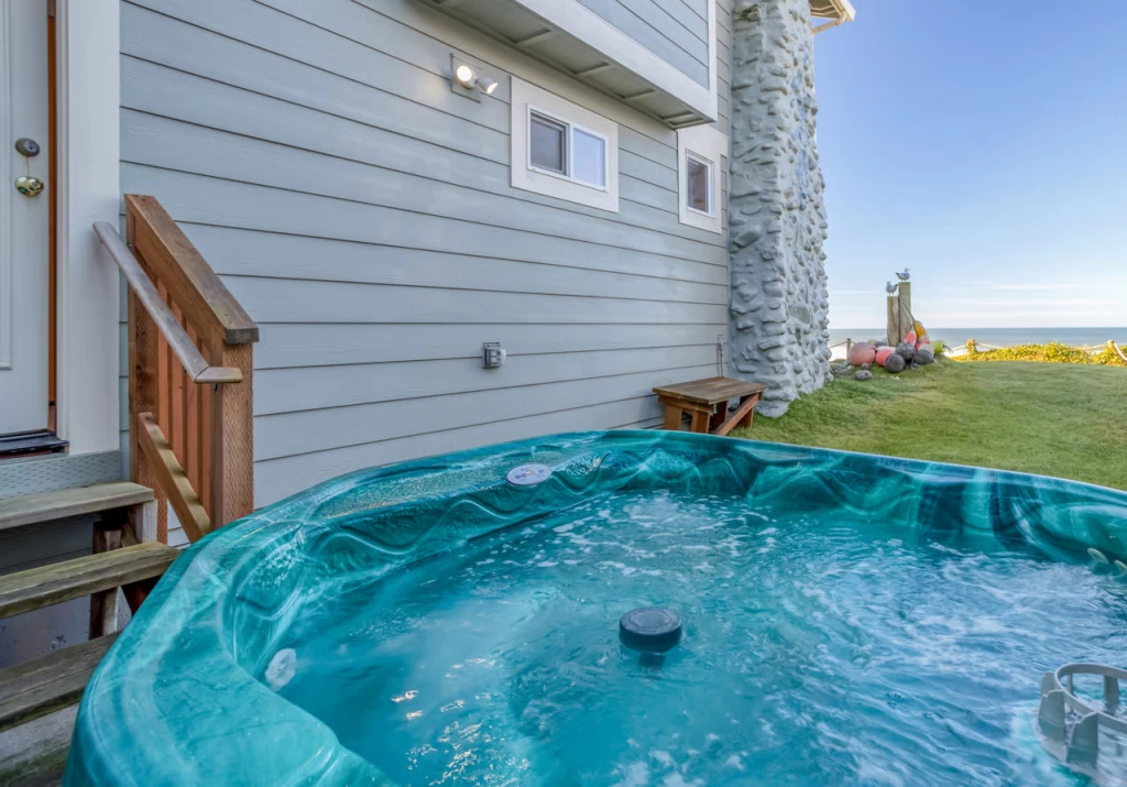 Sea Escape - Hot Tub — photo 3