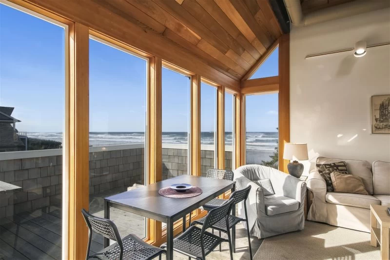 Ocean House - Steps away from the Beach!