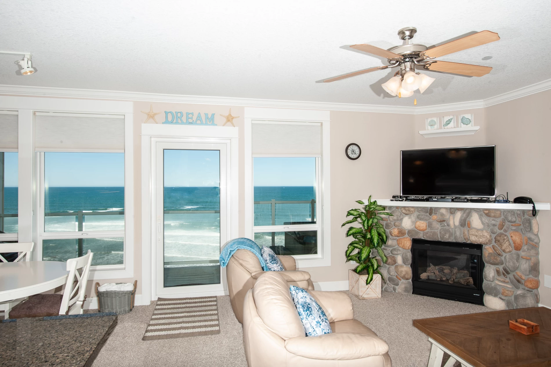 Beach Haven Oceanfront Condo w/ Private Hot Tub