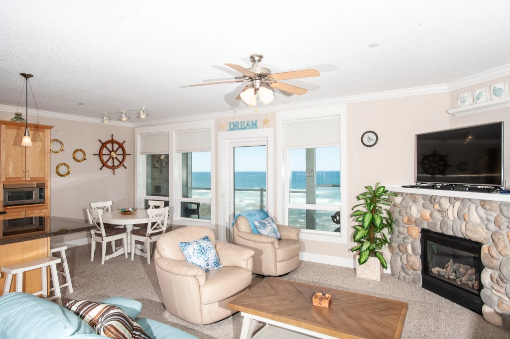 Beach Haven Oceanfront Condo w/ Private Hot Tub — photo 5