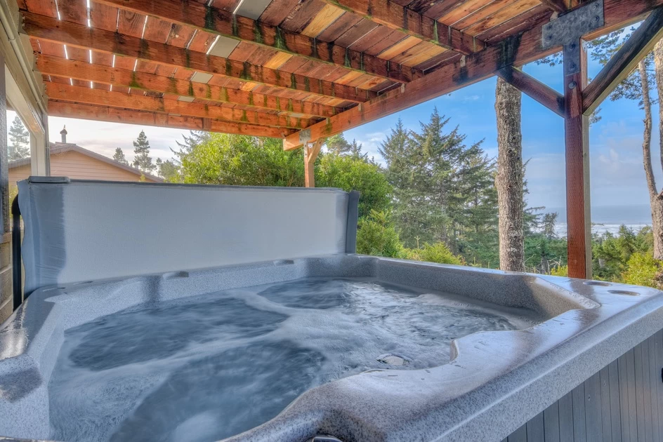 Honey Home - Bayshore - Hot Tub, Game Room — photo 2