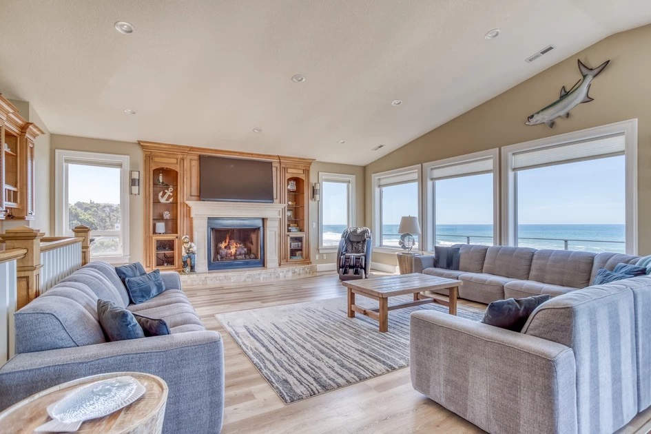 Crown Jewel - Luxury, Hot Tub, Private Beach Access — photo 3
