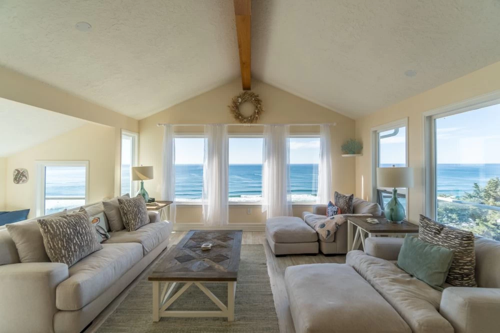 Pelicans Perch - Pet Friendly Oceanfront Luxury