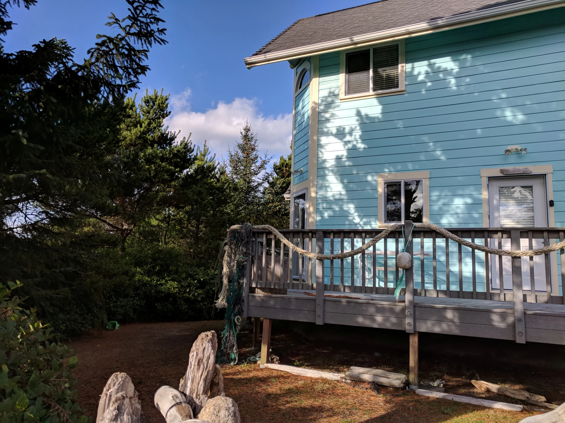 Y-Knot - 2 bedroom 2 bath walk to beach dog friendly