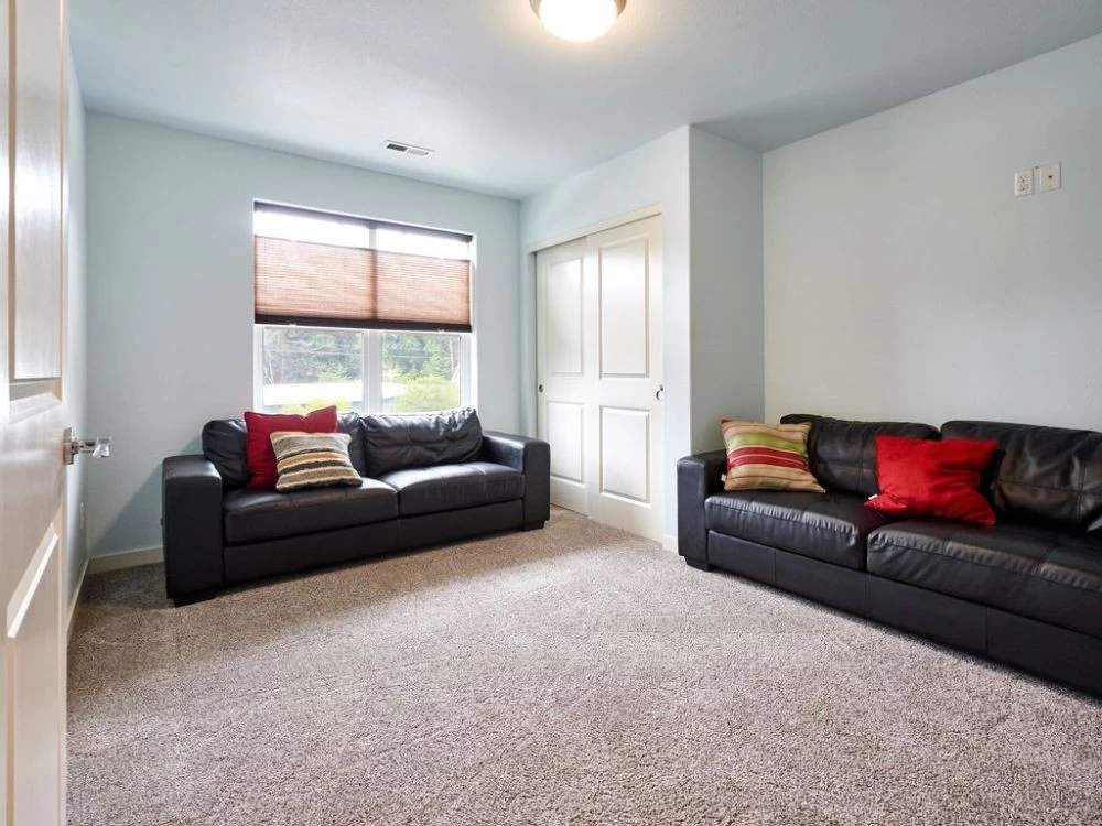 Lincoln Beach Retreat - SwimSpa, Game Room, 10 Bedrooms — photo 4