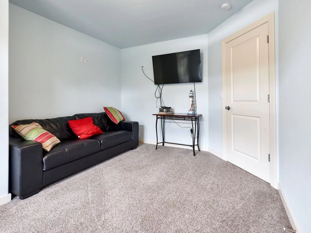 Lincoln Beach Retreat - SwimSpa, Game Room, 10 Bedrooms — photo 5