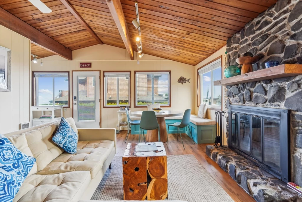 Little Caper - Newly Renovated! 1-Block to the Beach — photo 2