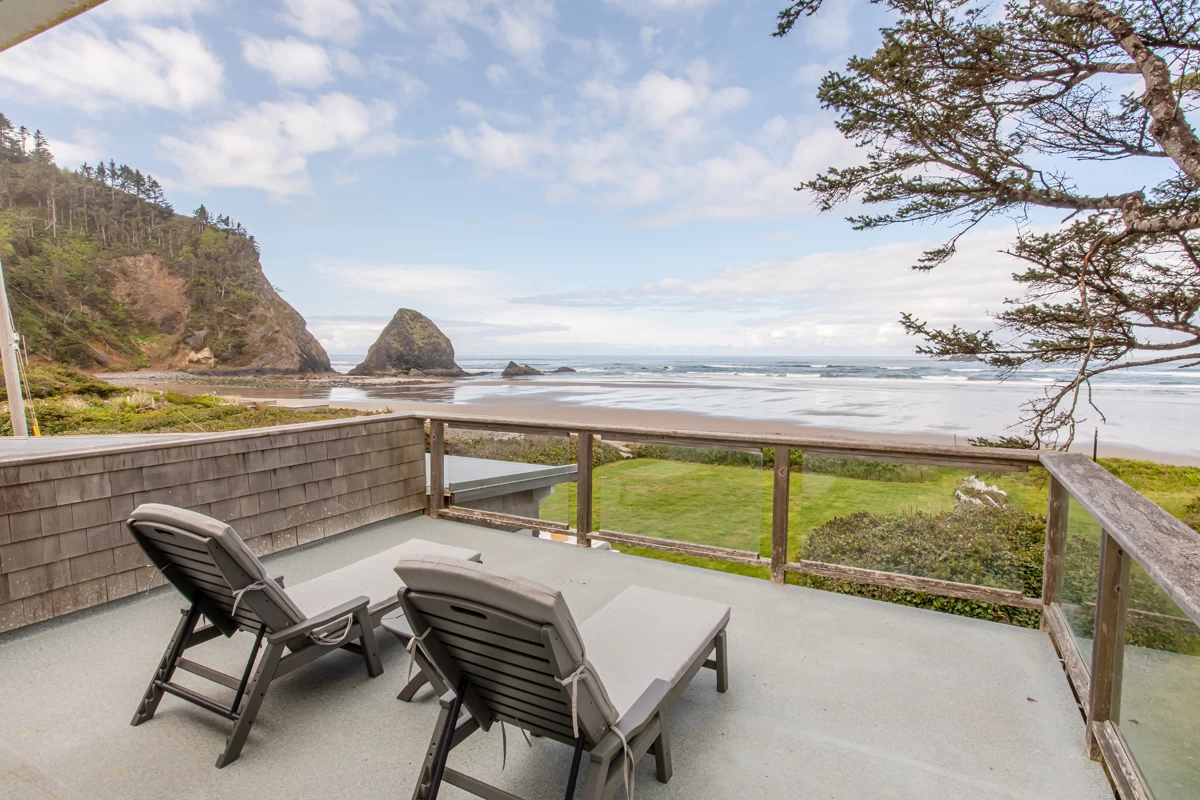 Sona Tra - Private Beach Access