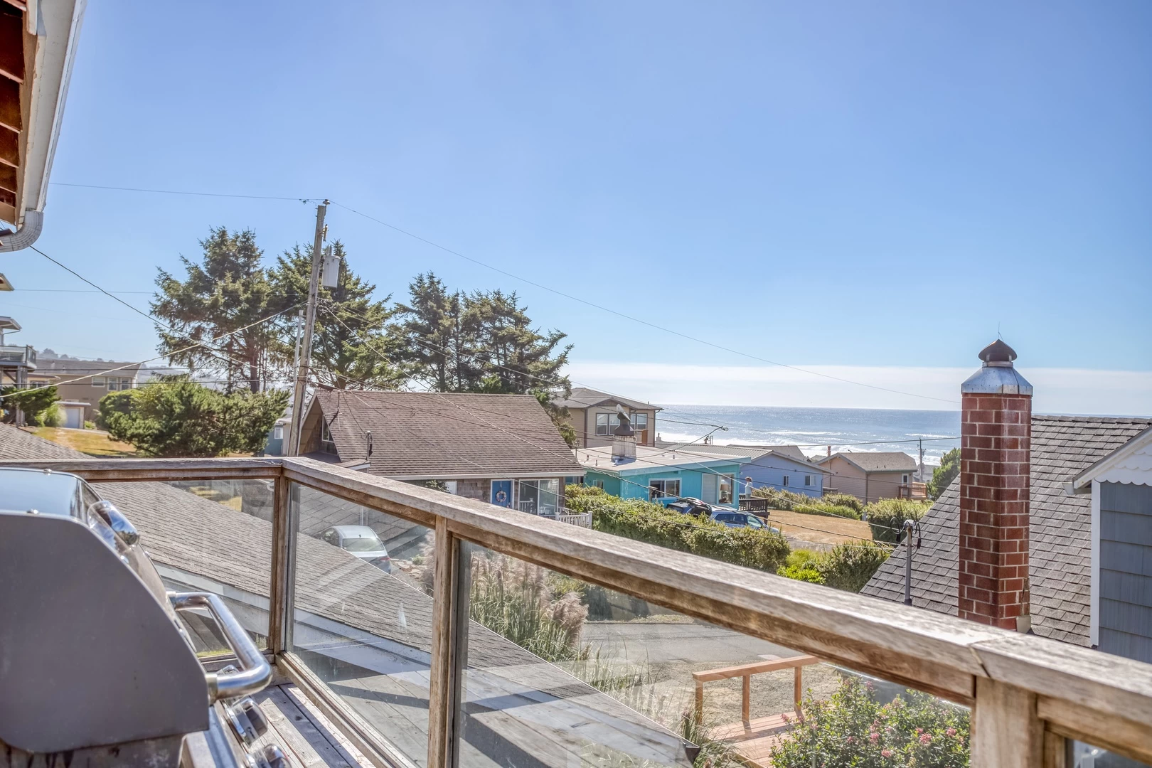 Roads End Roost - Hot Tub, Fenced Yard