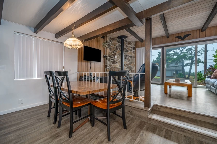 Woodley Beach House - Just 2 Blocks to Beach Access! — photo 3