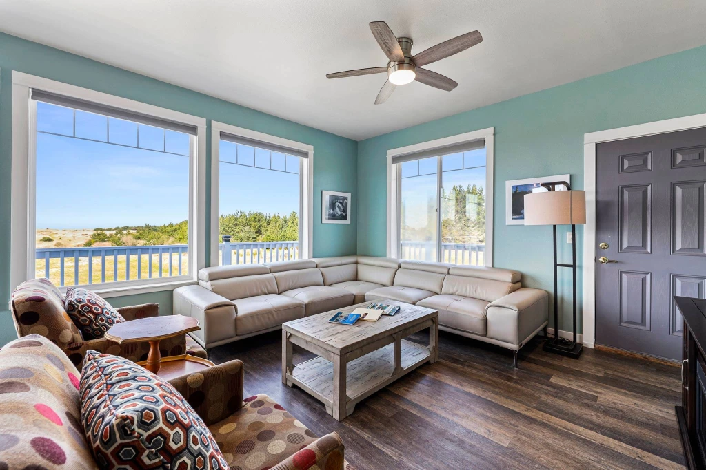 Surfview 2 - Large Groups, Game Room, Hot Tub — photo 3