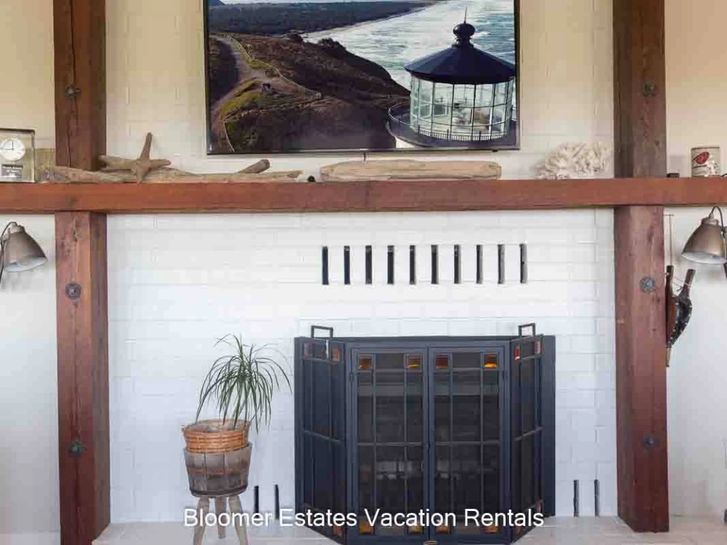Weather Beach - Theater Room, Private Beach Path — photo 4