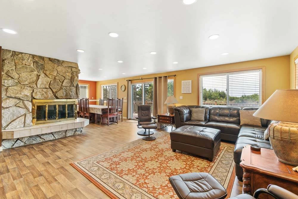First Mate's Cottage - Game Room, Hot Tub — photo 3