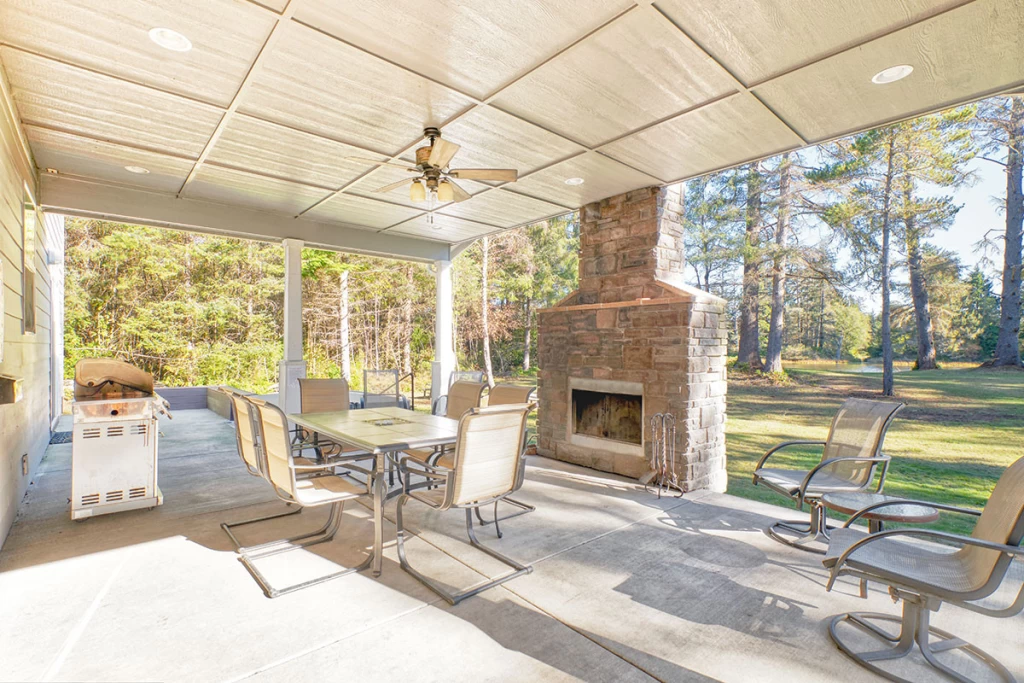 Lake House - Home Theater, Game Room, Hot Tub, Universal EV Charger — photo 3