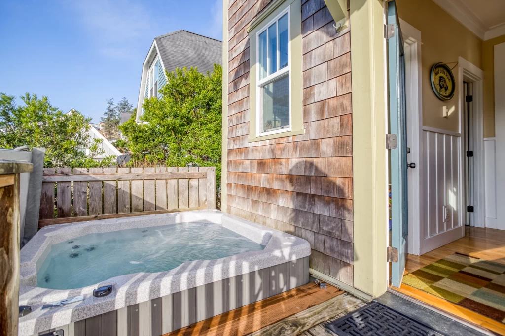 Float On Inn - Olivia Beach, Hot Tub — photo 2
