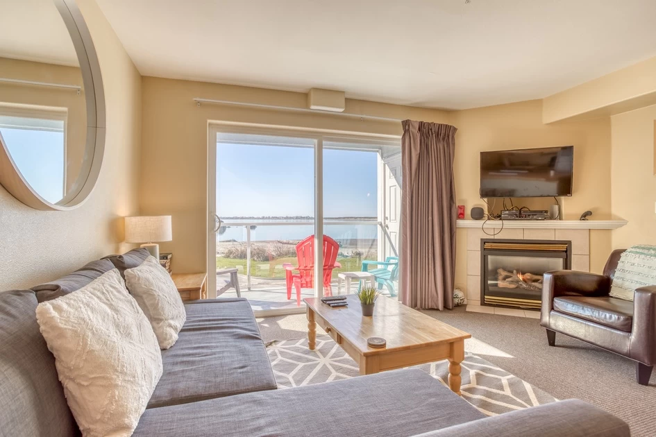 Bird's Nest Suite - Waters Edge — photo 2