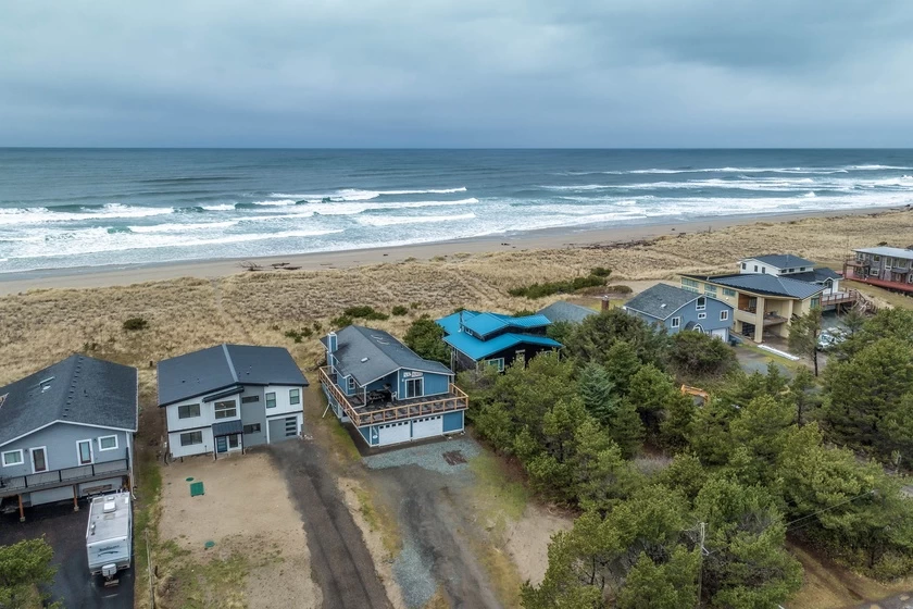 La Playa - Direct Beach Access, Pet Friendly — photo 2