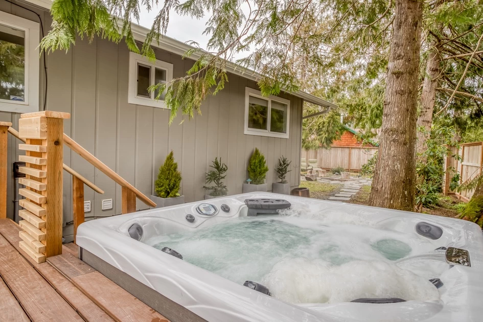 Laneda Lodge (MCA 1339) Hot Tub — photo 3