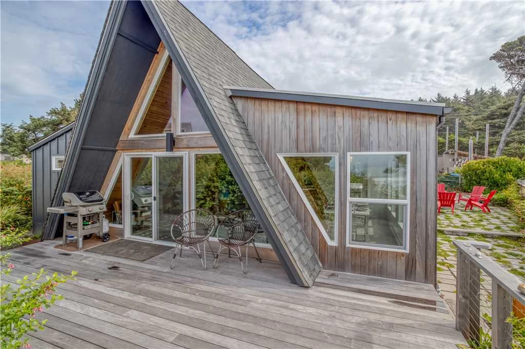 Holiday Beach House - Hot Tub