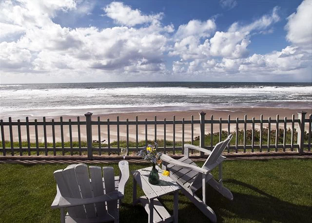 Beach Front Lodge & Loft