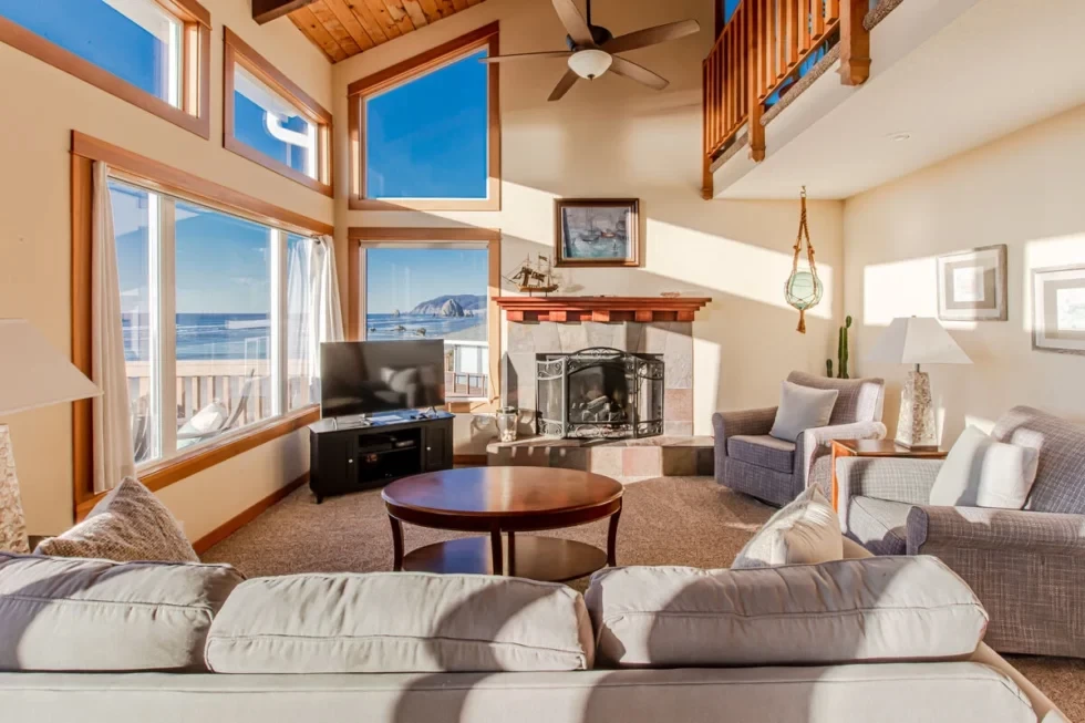 Pacific House - Private Beach Access — photo 4