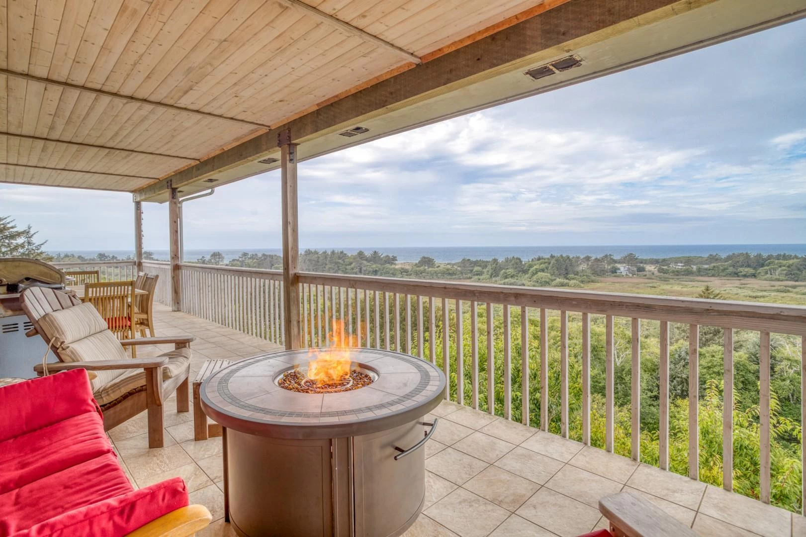 Neskowin Eyrie - Now Pet Friendly!