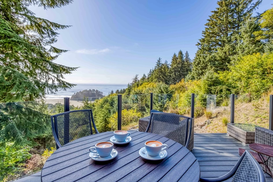 Whalesong Overlook - Hot Tub, Dog Friendly — photo 2