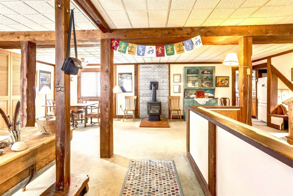 The Barn - Dog Friendly, Fenced-in Yard — photo 4