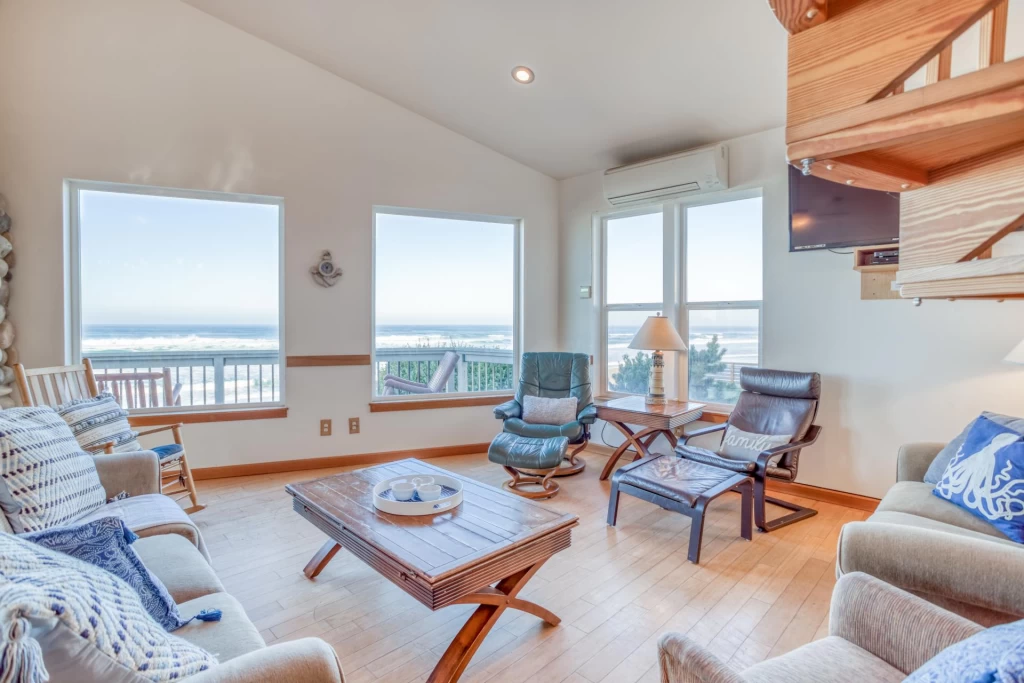 The Lookout - Hot Tub, Game Room, Direct Beach Access — photo 4