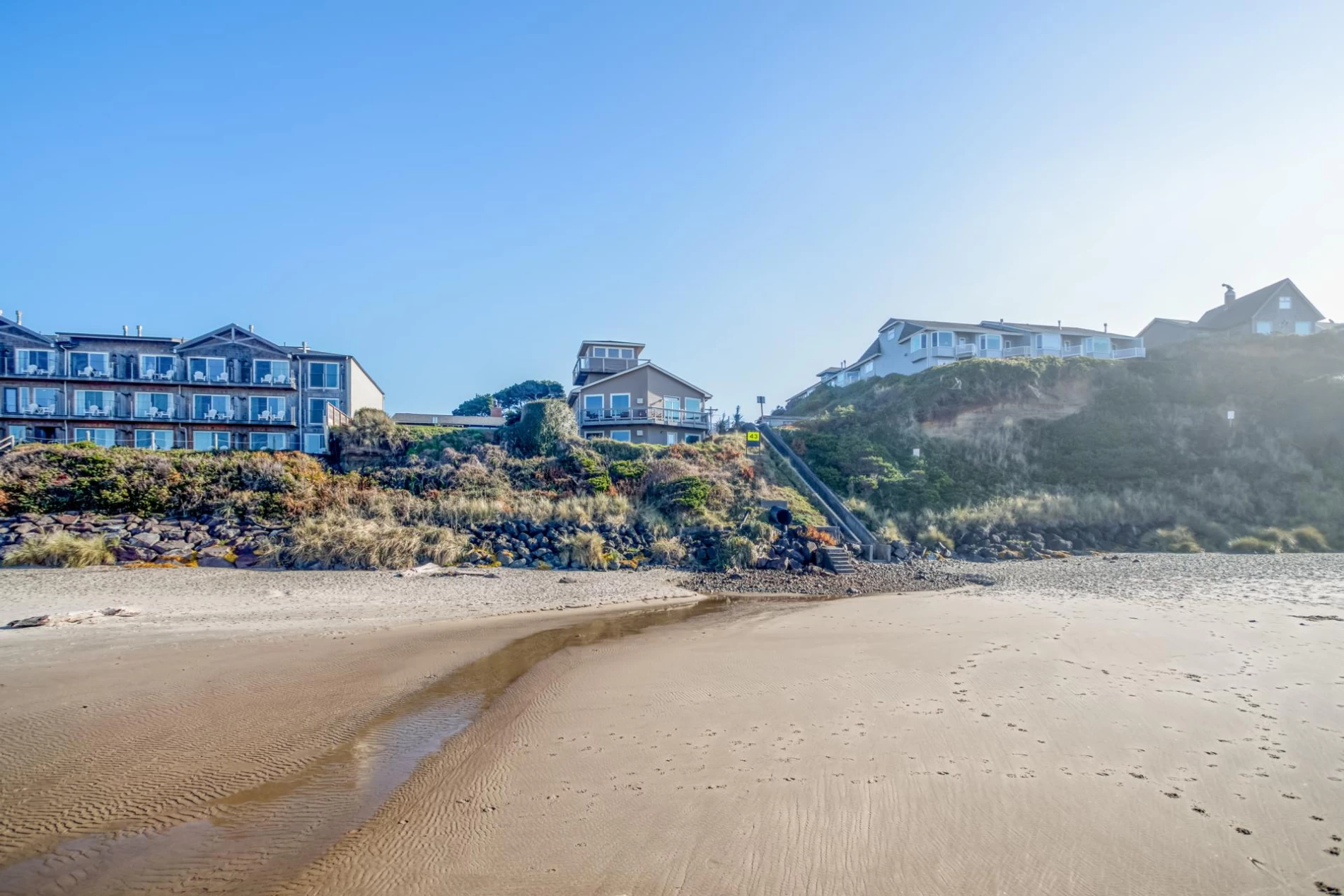 The Lookout - Hot Tub, Game Room, Direct Beach Access