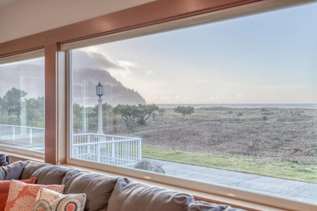 Oceanfront Getaway - On the Promenade! — photo 3