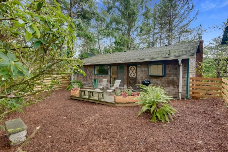 D & D Retreat - Pet Friendly, Fenced Yard