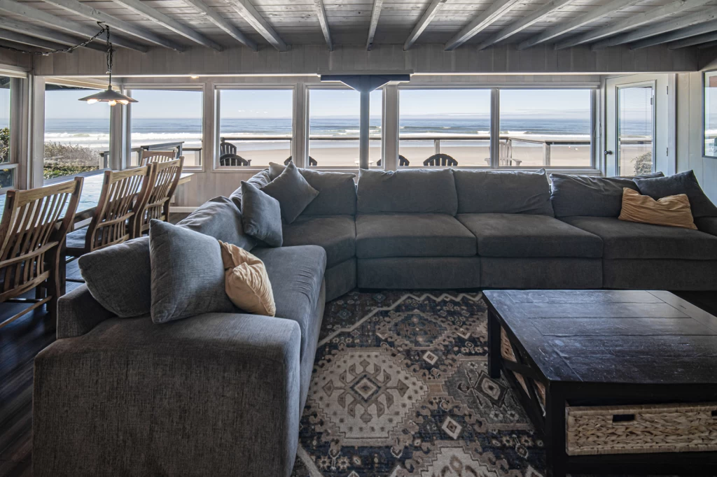 Sea Perch - Hot Tub, Game Room, EV Charger, Roads End — photo 3