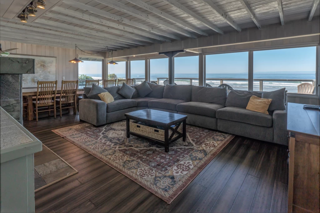 Sea Perch - Hot Tub, Game Room, EV Charger, Roads End — photo 2