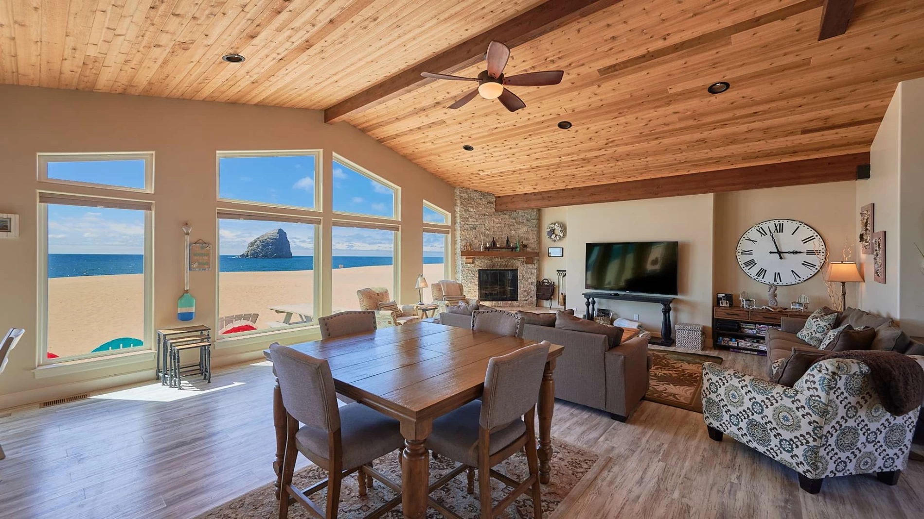 Bailey's Place #173 - Kiwanda Shores, Pet Friendly Luxury