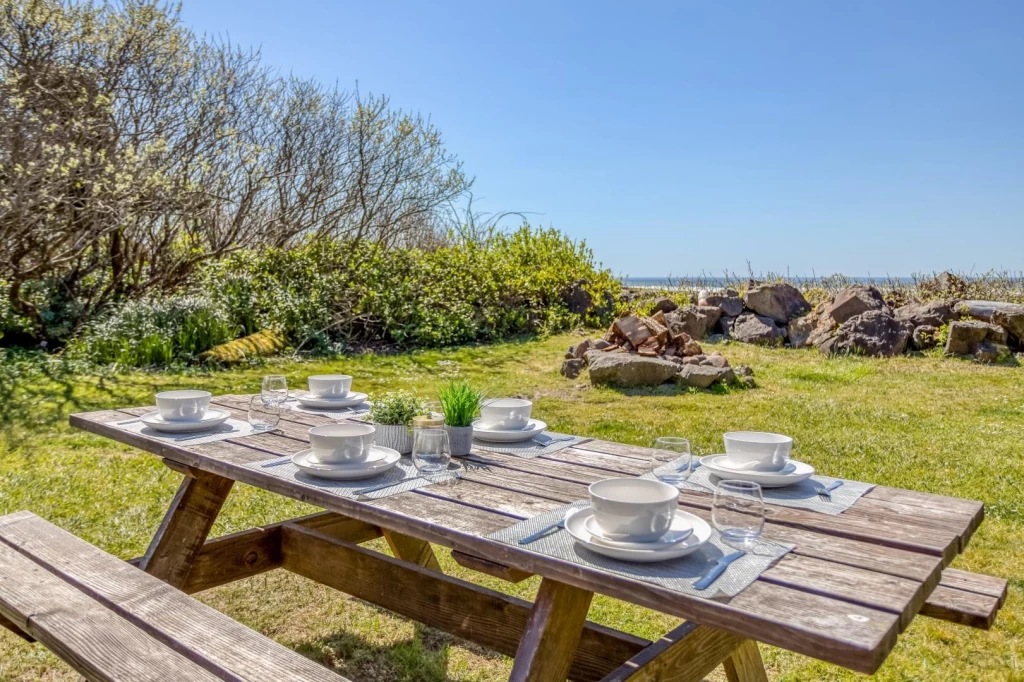 Rustic Retreat - Private Beach Access — photo 3