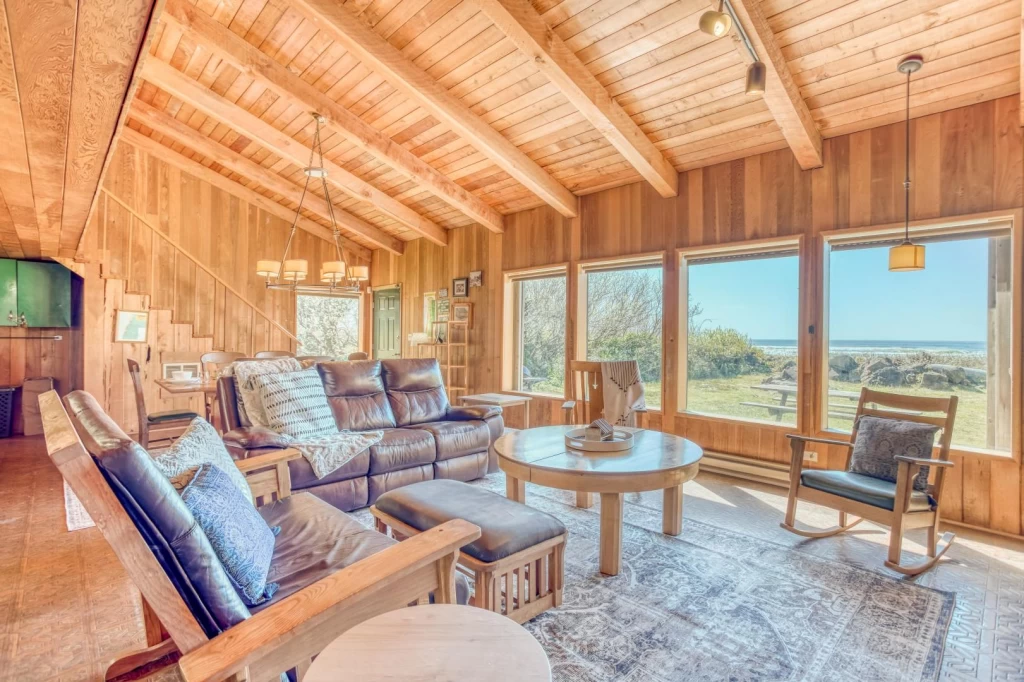 Rustic Retreat - Private Beach Access — photo 5
