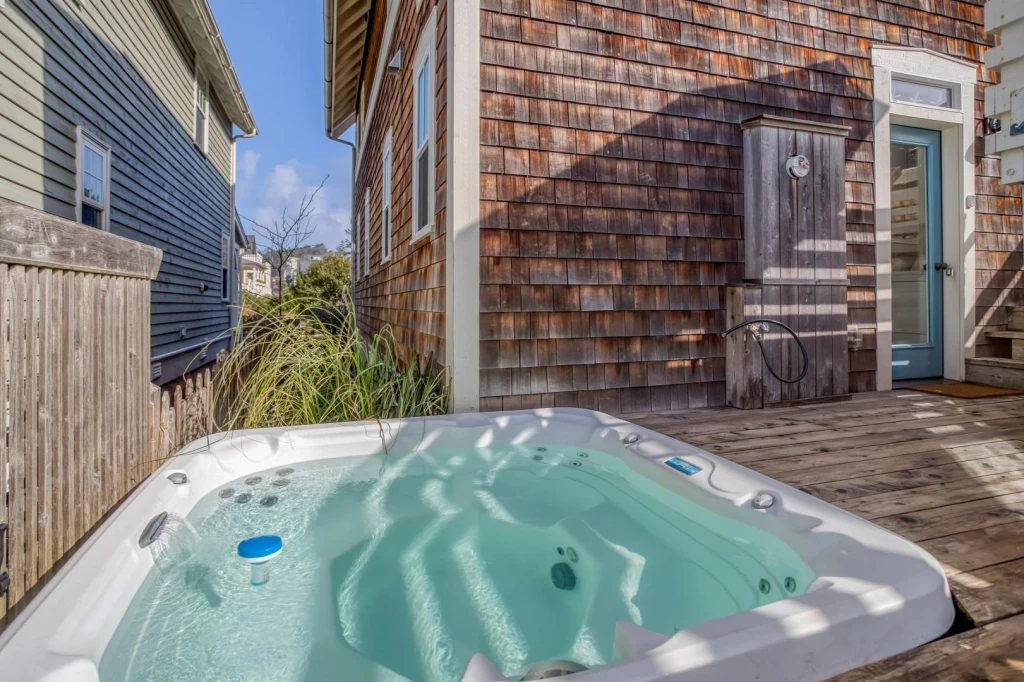 Blue Shutters - Olivia Beach - Hot Tub — photo 2