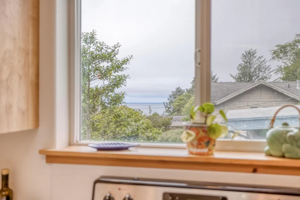 Modern Manzanita Retreat - Hot Tub, Dog Friendly — photo 5