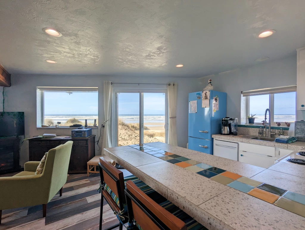 Whales Watch - Beachfront on Heceta Beach — photo 5