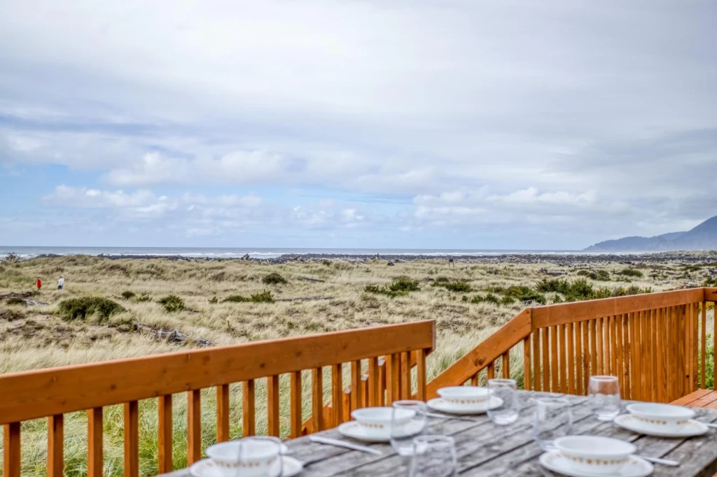 Jettyview Lodge - Beachfront Access, Hot Tub — photo 3