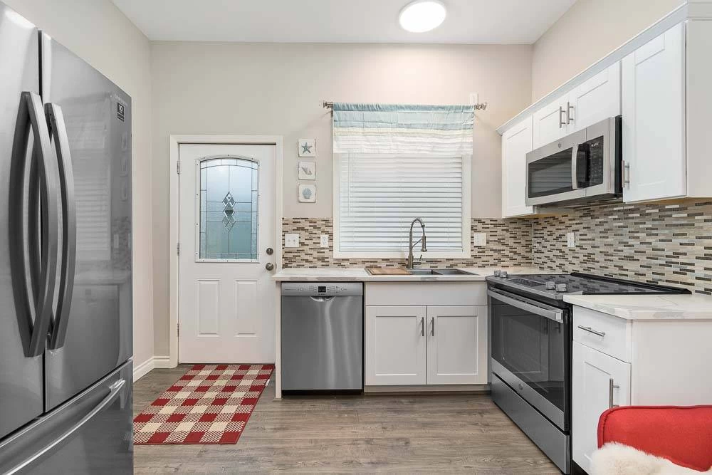 Coastal Guest Studio - Monthly Rental (30-nights min)