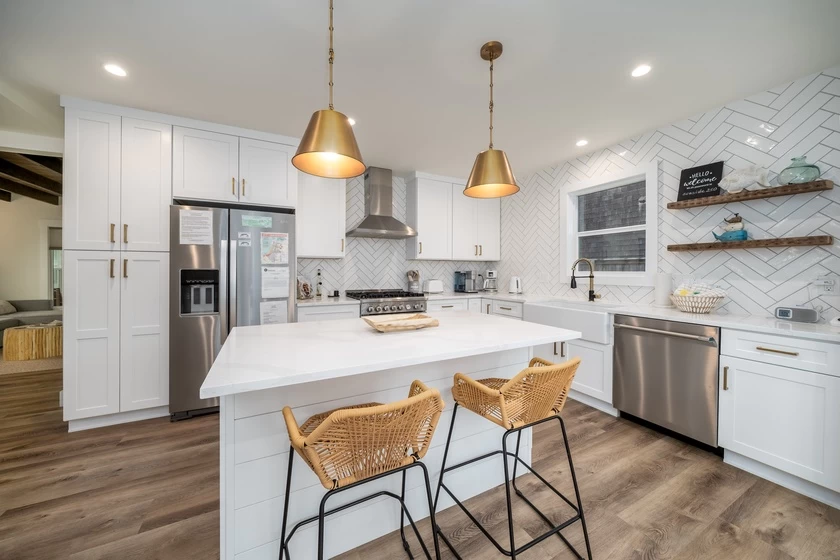 Ocean Mist - 1 Blk to the Sand, Hot Tub